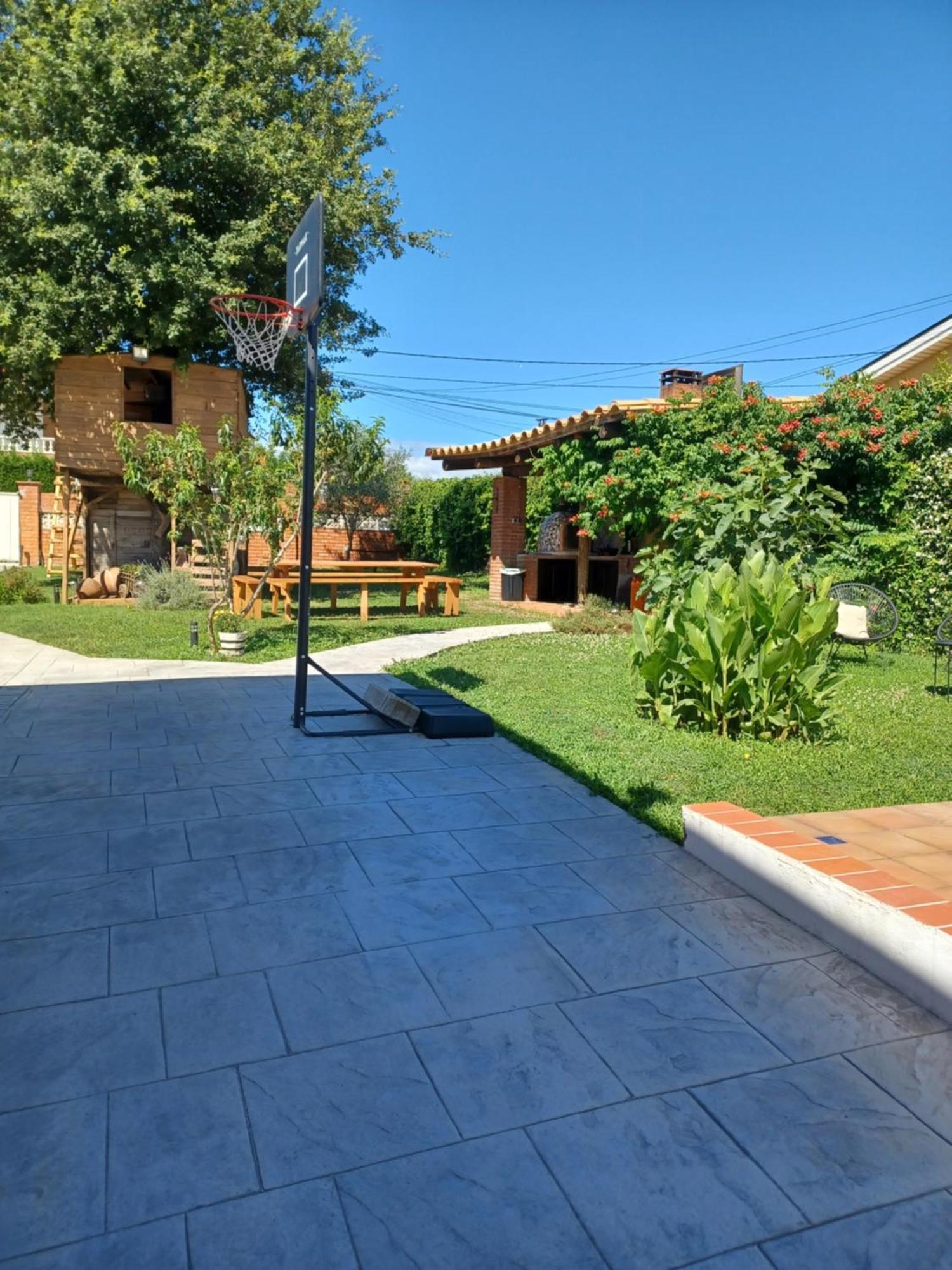 赫罗纳Piscina De Sal Barbacoa Wifi, Parking Gratis, 3 Min Pga Casa El Roble别墅 外观 照片